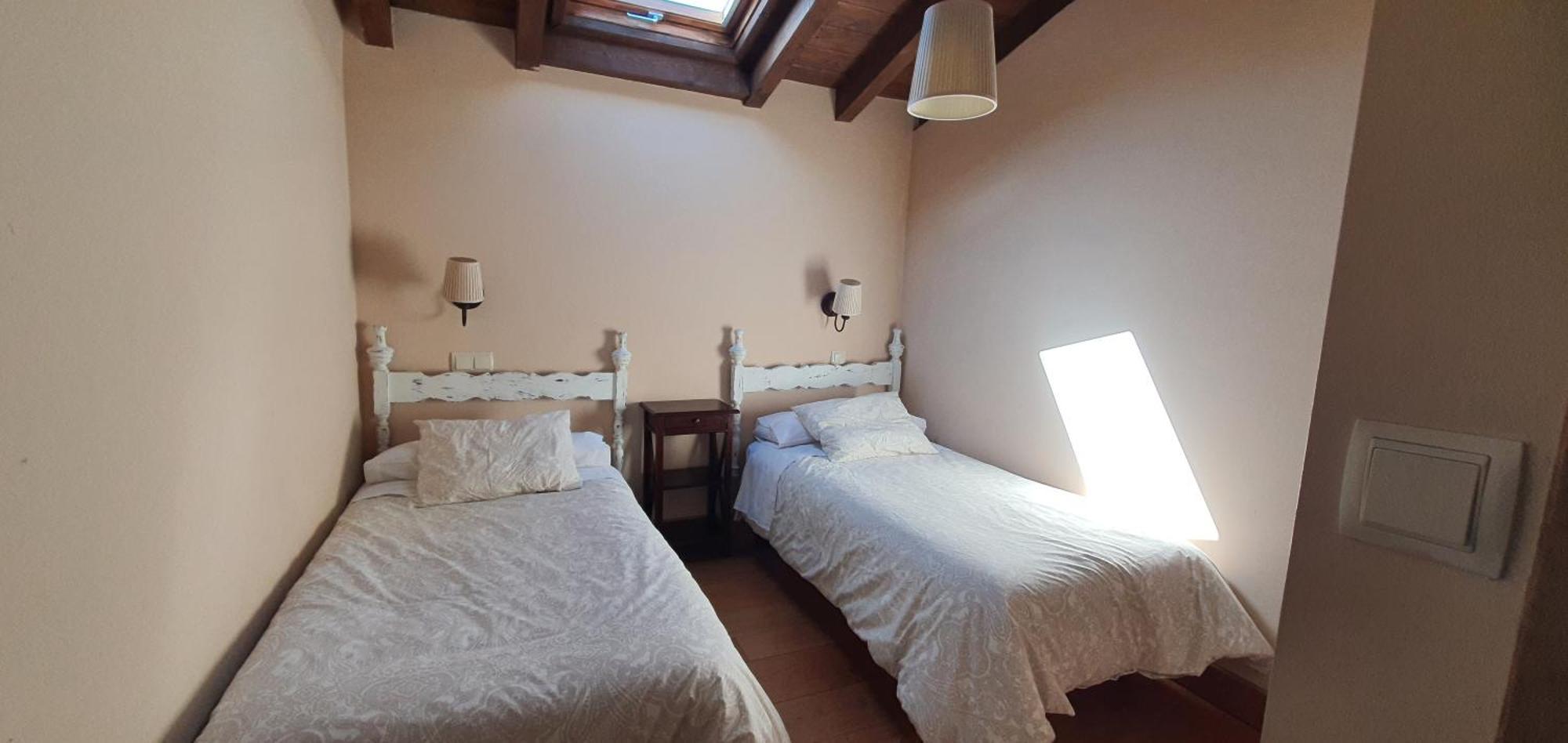 Fuente De Gueelo Guest House San Bartolome de Meruelo Ngoại thất bức ảnh