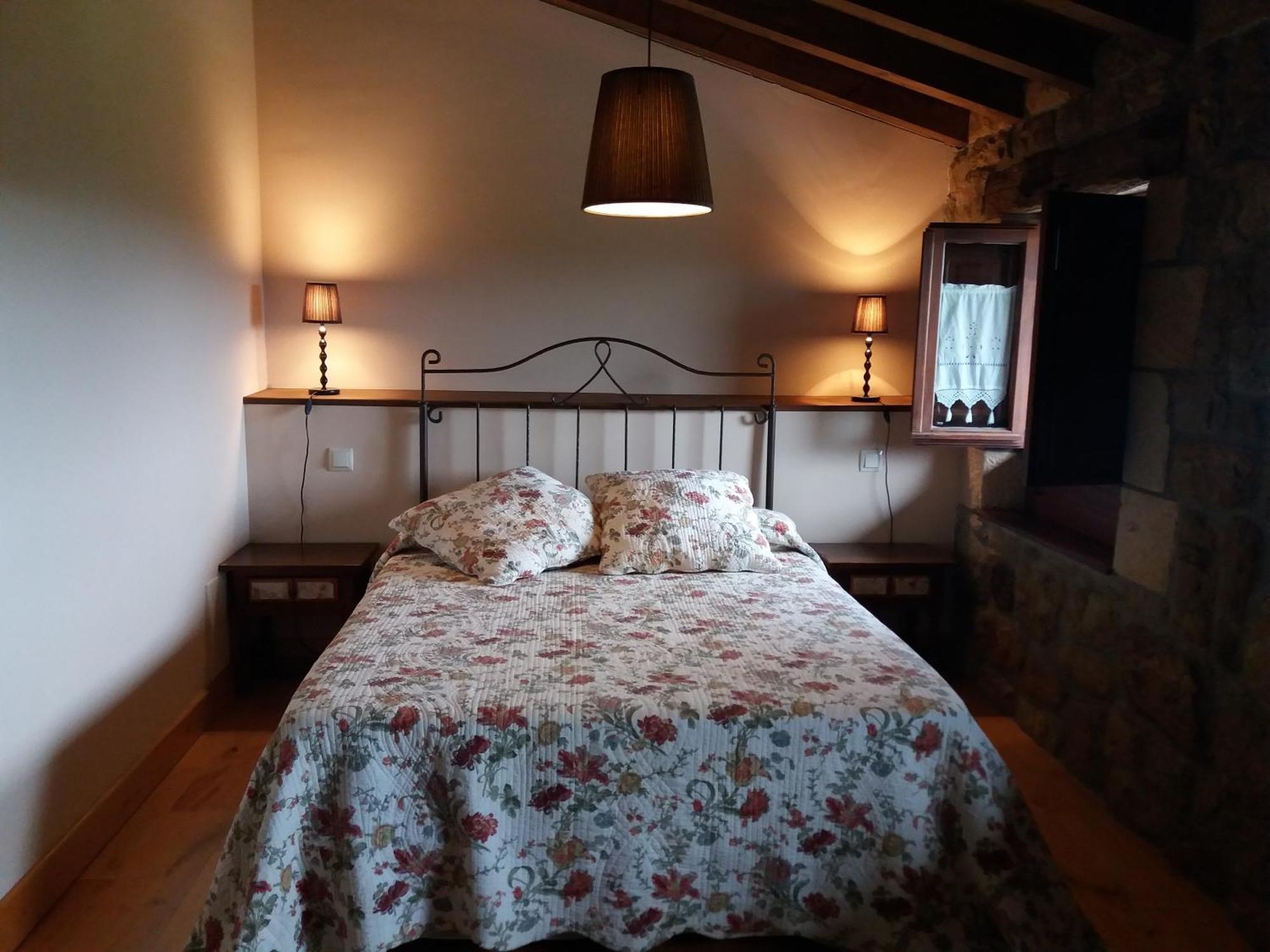 Fuente De Gueelo Guest House San Bartolome de Meruelo Ngoại thất bức ảnh