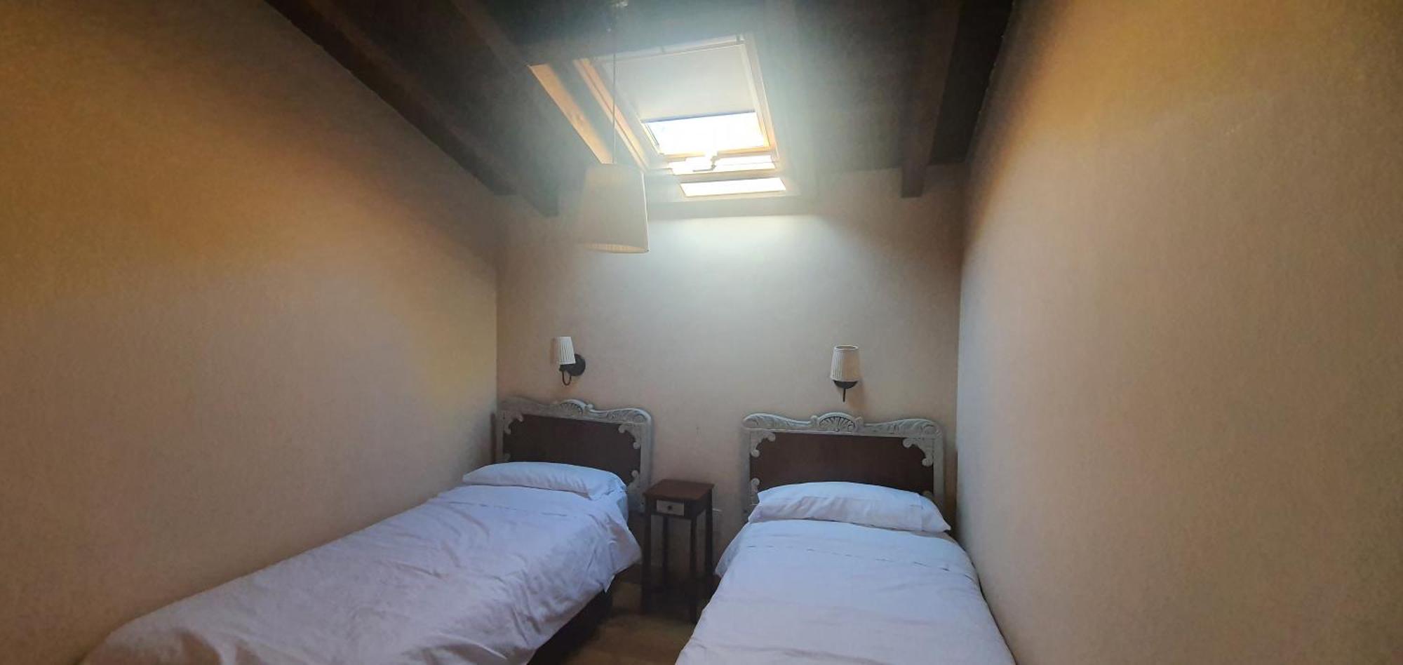 Fuente De Gueelo Guest House San Bartolome de Meruelo Ngoại thất bức ảnh