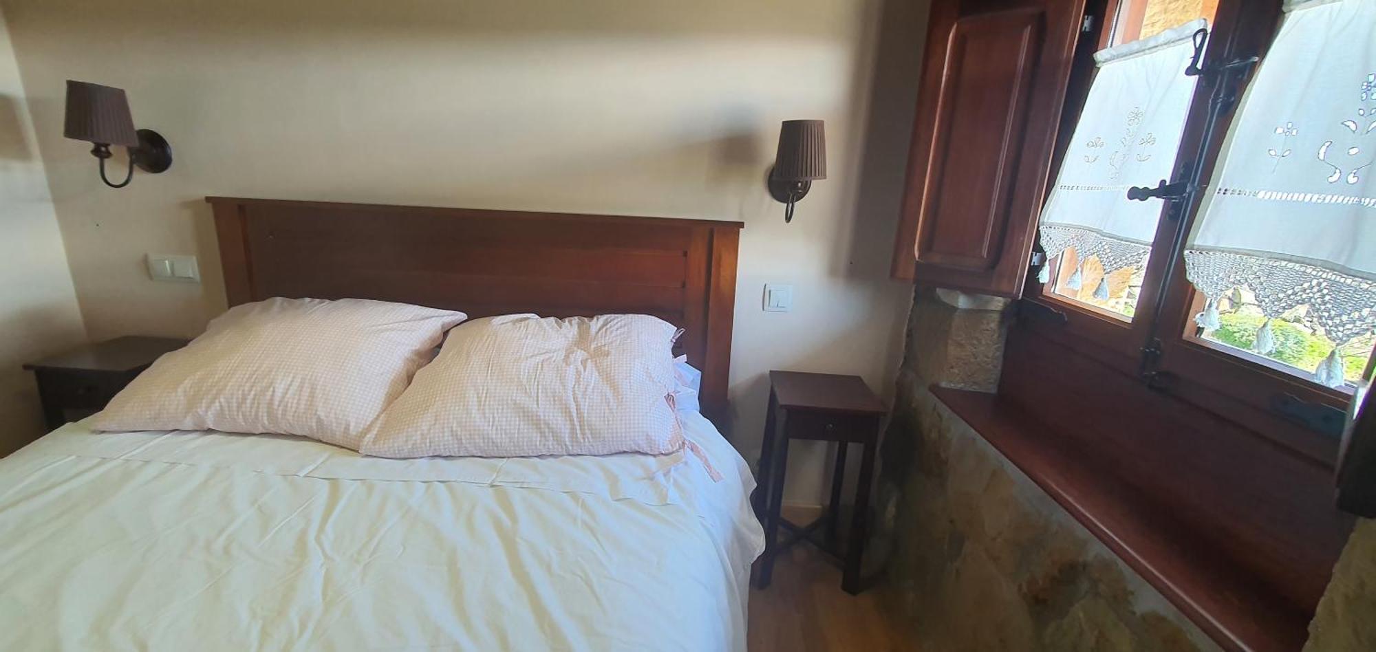 Fuente De Gueelo Guest House San Bartolome de Meruelo Ngoại thất bức ảnh