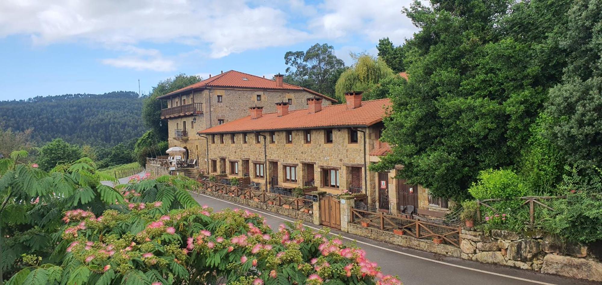 Fuente De Gueelo Guest House San Bartolome de Meruelo Ngoại thất bức ảnh