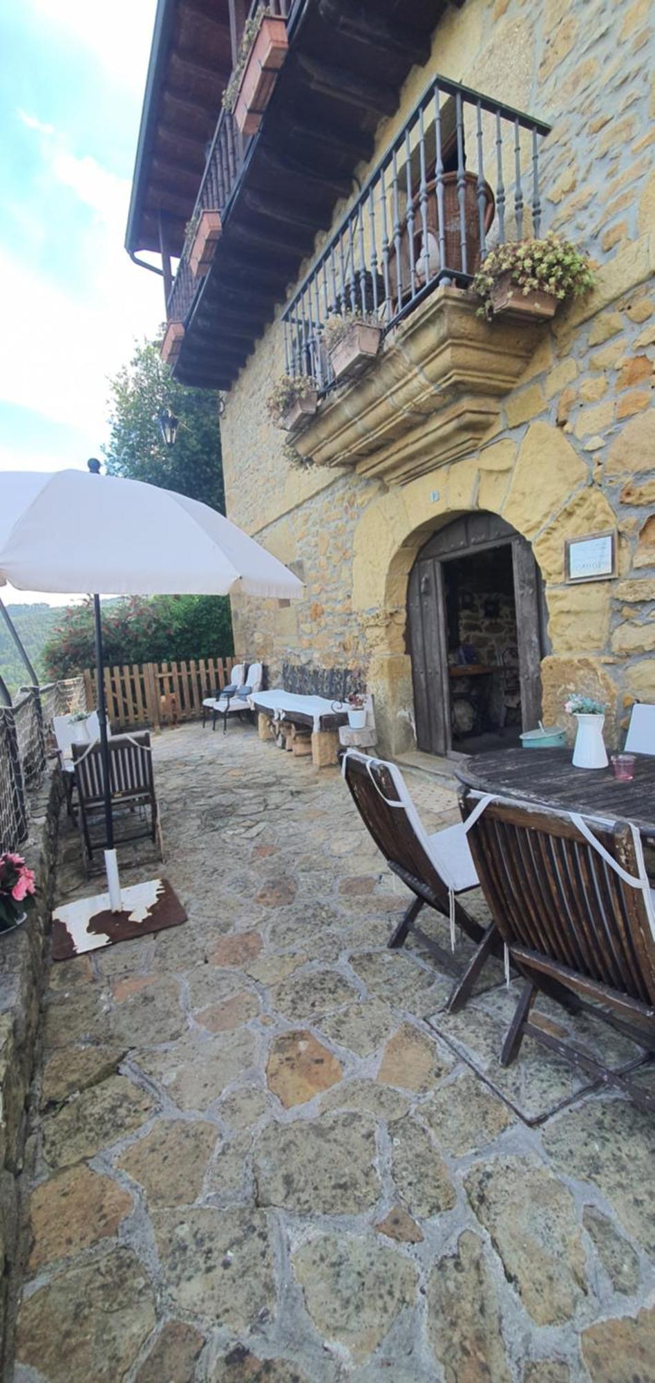 Fuente De Gueelo Guest House San Bartolome de Meruelo Ngoại thất bức ảnh