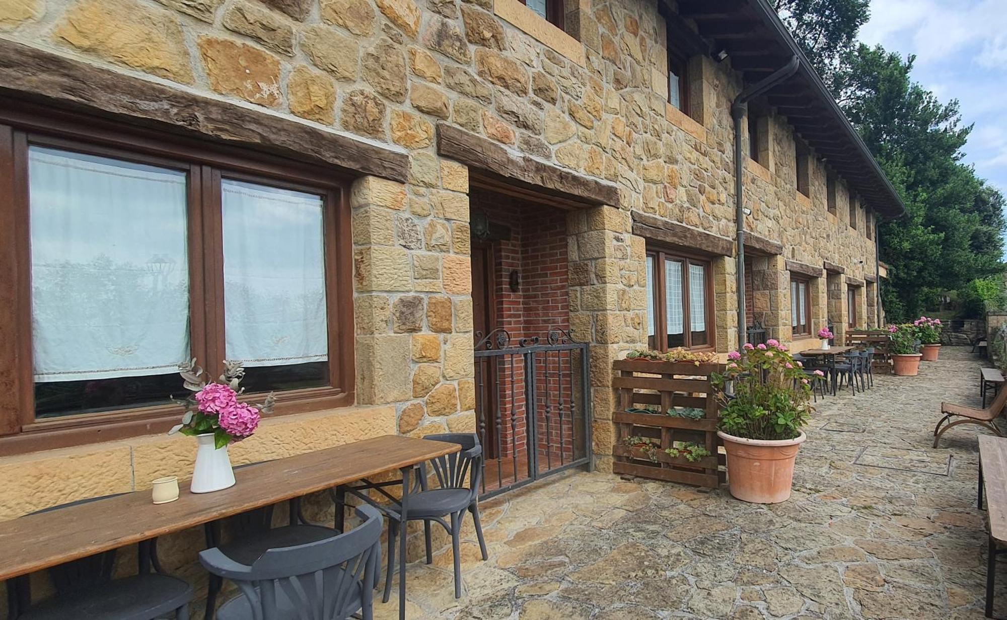 Fuente De Gueelo Guest House San Bartolome de Meruelo Ngoại thất bức ảnh